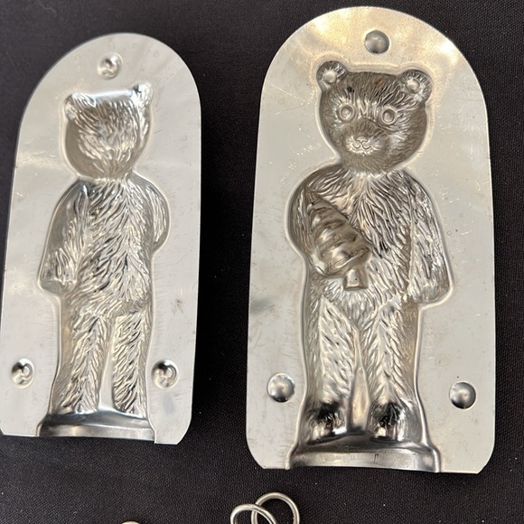 Vintage Teddy Bear Holding a Christmas Tree Metal Chocolate
Candy Mold - Picture 3 of 5